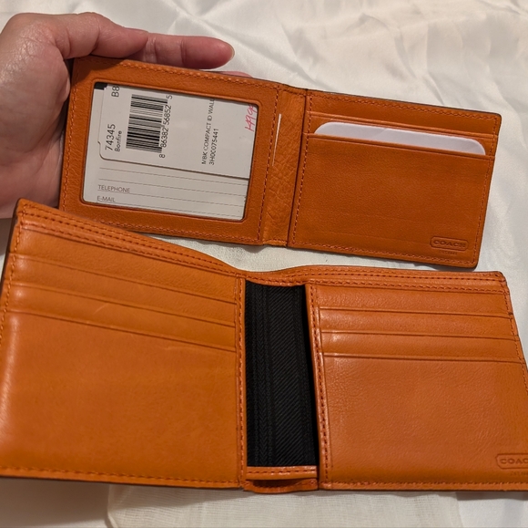 Coach Bleecker Leather Compact ID Wallet F74345 - Picture 3 of 6